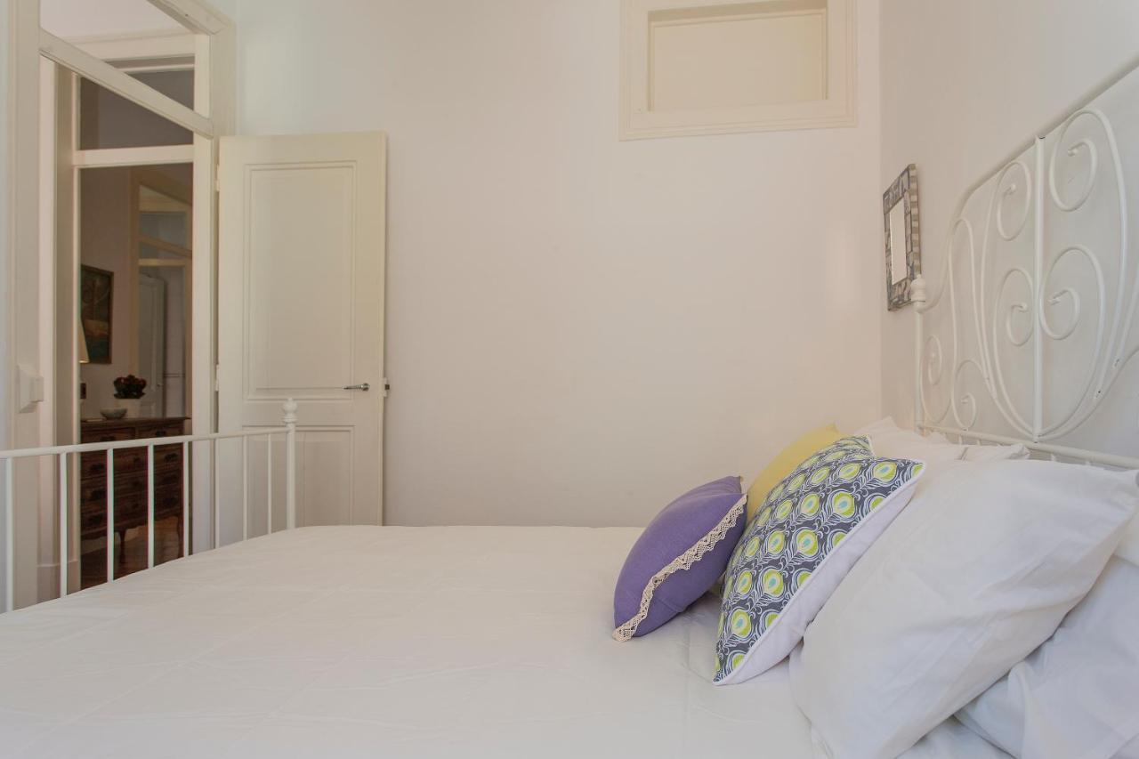 Spacious Alfama Duplex, By Timecooler Lisbona Esterno foto